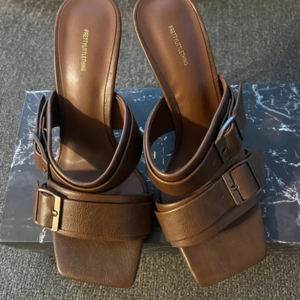 PrettyLittleThing Chocolate Buckle Heels
